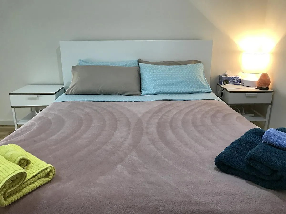 Grange Adelaide B&B 0*,