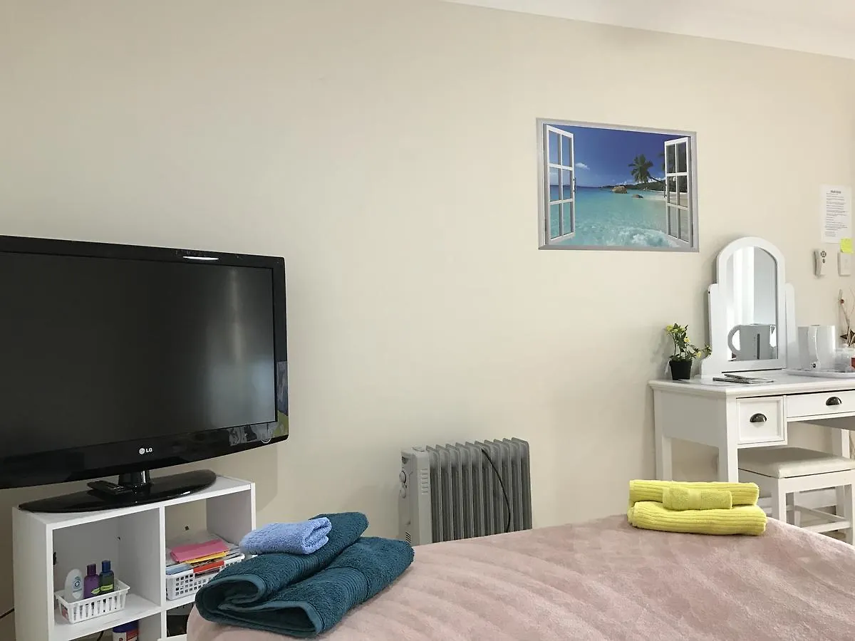 Bed & Breakfast Grange Adelaide B&B